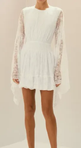Vestido Curto em Renda, com Elástico na Cintura e Mangas Amplas - Aira Off White