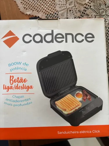 Sanduicheira Elétrica Cadence