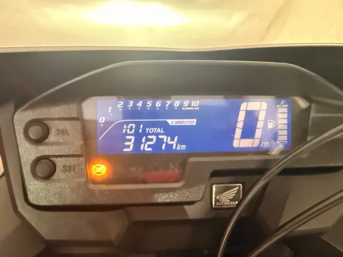 XRE 300 2021 modelo 2022 com baixo KM
