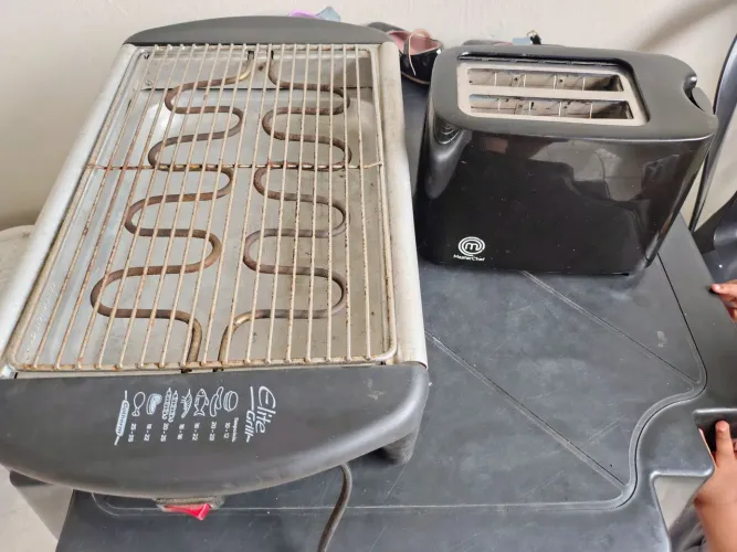 Churrasqueira elétrica e torradeira Masterchef