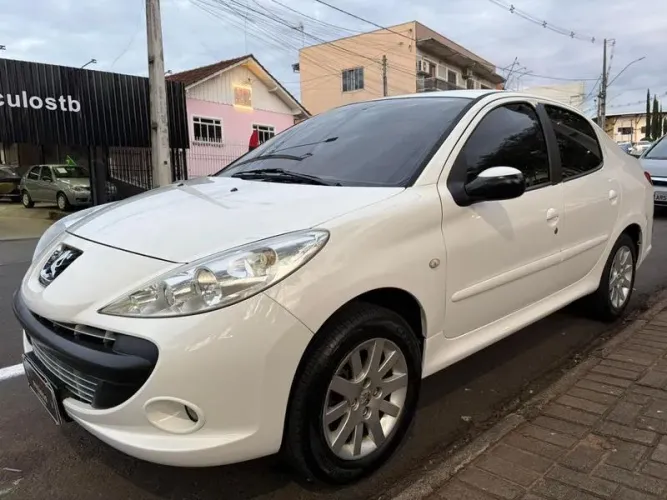 Peugeot 207 Sedan Passion XS 1.6 Flex 16V 4P 2011