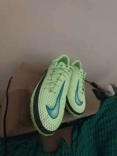 Chuteira Nike 
