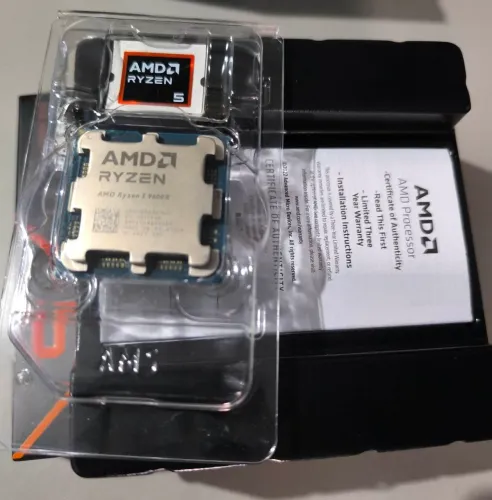 AMD Ryzen 5 9600X + Cooler Original Brinde