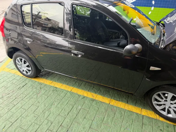 Renault Sandero Authentique Hi-flex 1.0 16V 5P 2009