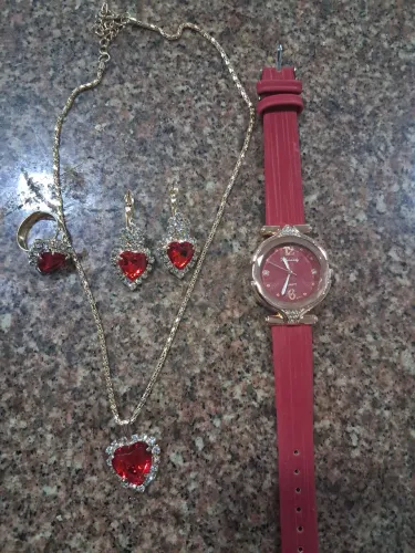 Relógios feminino e masculino, anéis, brincos...R$25,00