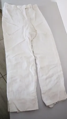 Calça branca marca AMBIENTE