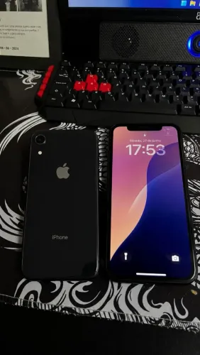 iPhone XR 