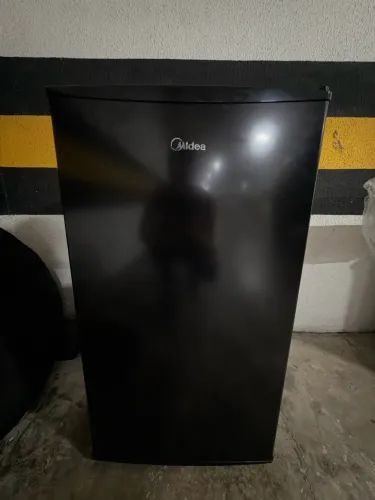 Frigobar Midea Preto - Modelo MRC10B2-B - 220V