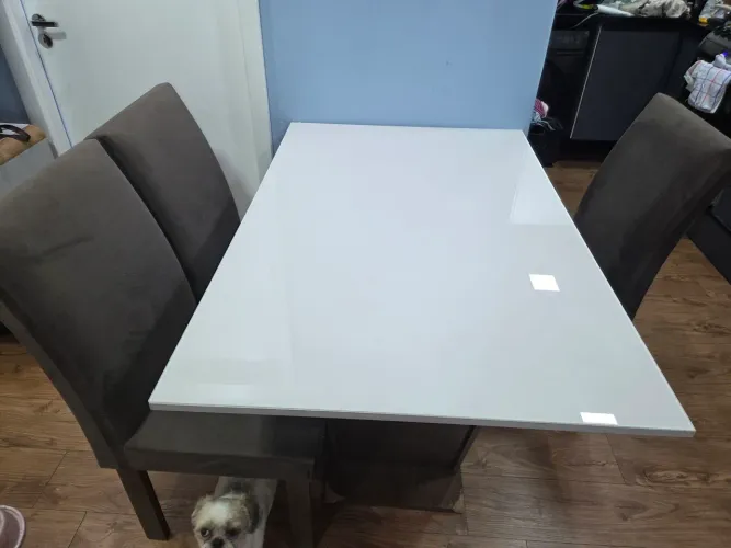 Mesa de jantar com 4 cadeira 1.20 x 0.80
