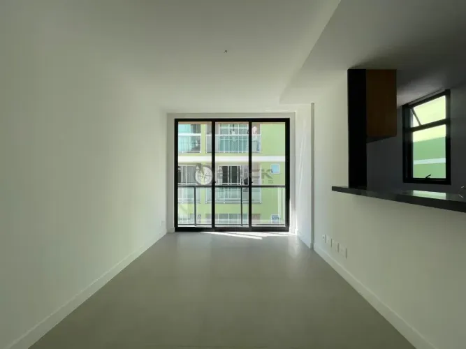 Apartamento à venda ou locação com 1 quarto, 50 m² no Alto - Teresópolis/RJ.