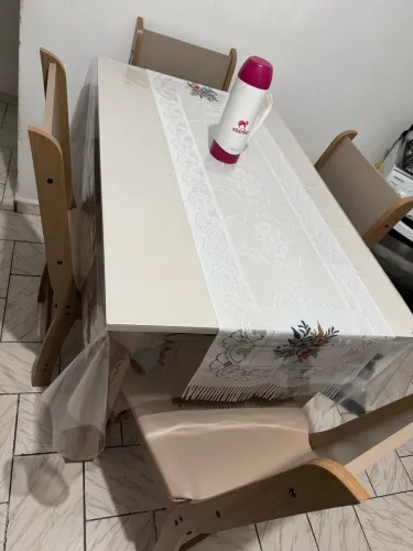 Mesa 4 cadeiras