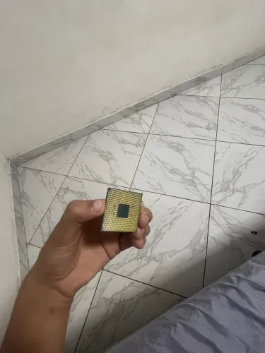Processador AMD Ryzen 5 5600X (Socket AM4) - Perfeito estado (cooler original da AMD)