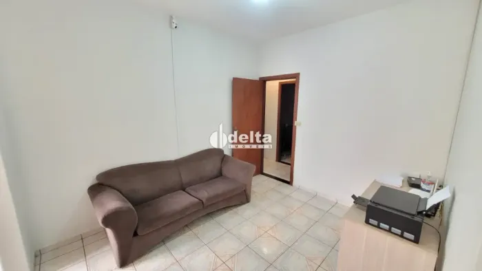Prédio dsiponivel para venda no bairrio Santa Mônica em Uberlândia-MG