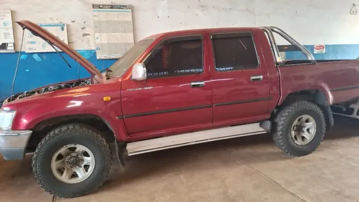 Toyota Hilux CD SRV 4X2 3.0 8V 90cv Diesel 2002