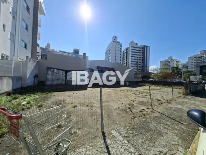 Oportunidade! Terreno em Trindade - Florianópolis