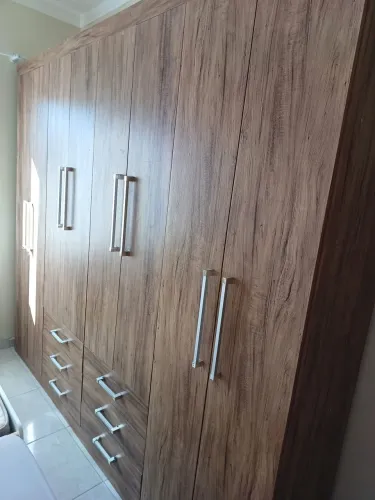 Guarda roupa 8 portas
