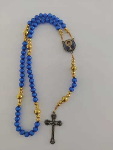 Terço Artesanal São Carlo Acutis e Nossa Senhora Aparecida (Peça de Mostruário) azulAzul