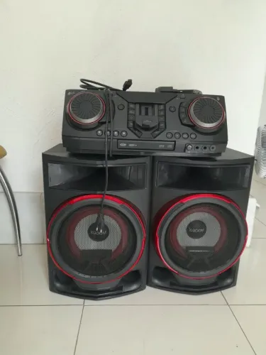 Aparelho de som 1200 W de potencia