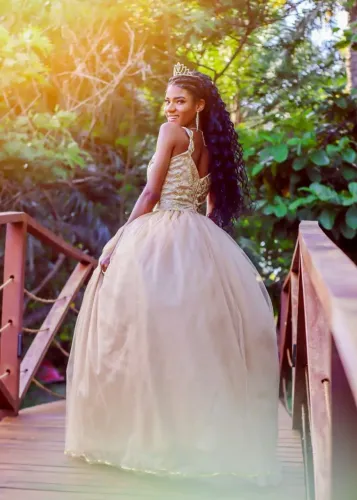 Vestido de Debutante (15 anos) Dourado Luxo - Usado apenas uma vez!