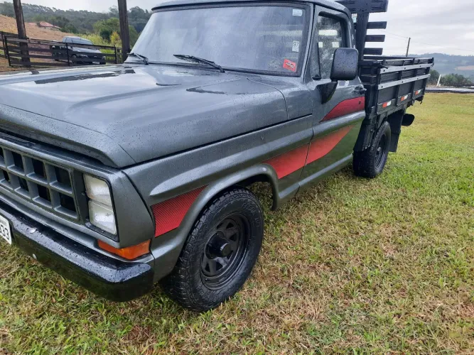 Ford F-1000 Super Diesel / Super Diesel Turbo 1984