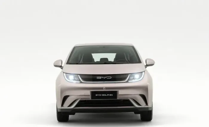 BYD Dolphin EV (Elétrico) 2025