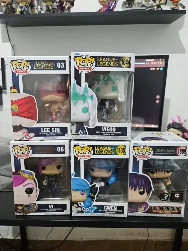 LOTE FUNKO POPS ( LEIA A DESCRIÇÃO)