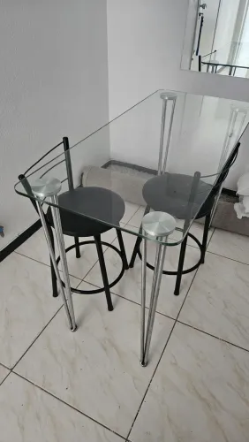 Doação Mesa com 2 cadeiras