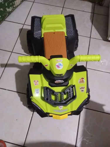 Carinho elétrico