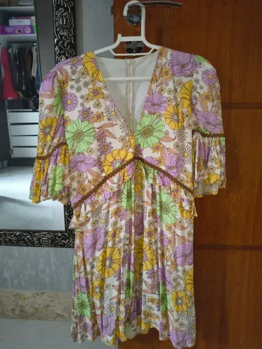 Vestido lança perfume tamanho M