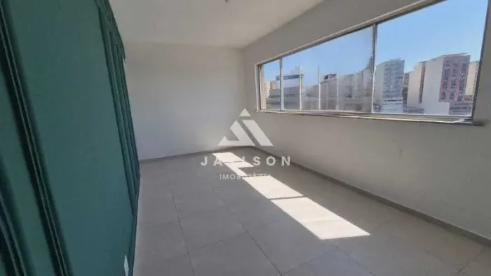 Apartamento : / Residencial / Centro