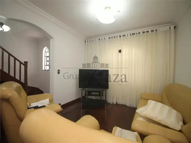 Casa de Vila Próxima ao Metrô