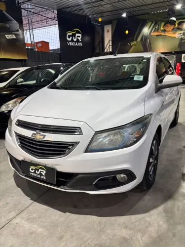 Chevrolet Onix Hatch LTZ 1.4 8V Flex Power Mec. 4P 2015