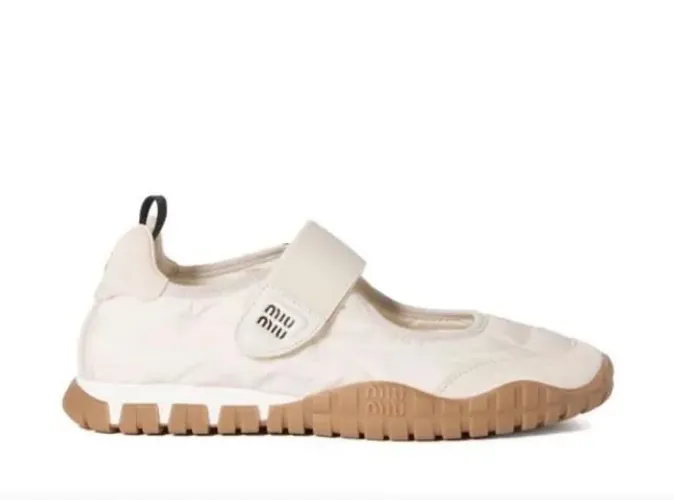 Sapatilha Miu Miu tamanho 37