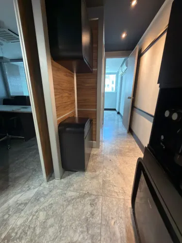 Vendo excelente sala comercial na Praia da Costa
