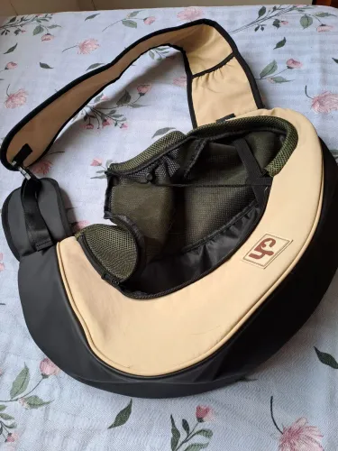 Bolsa de Transporte Pet Canguru Lateral (Modelo PE23004UP) da marca Up4You na cor bege.