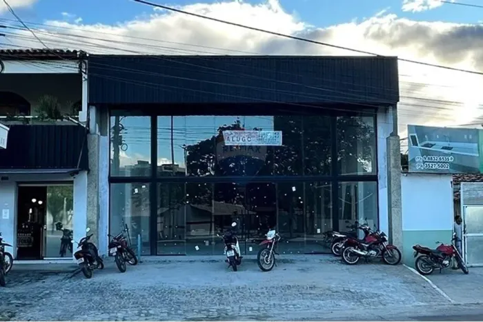 Galpão Comercial: Espaço Amplo em Jequié, Bahia