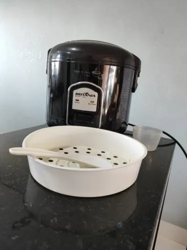 Panela de Arroz Elétrica Britânia
