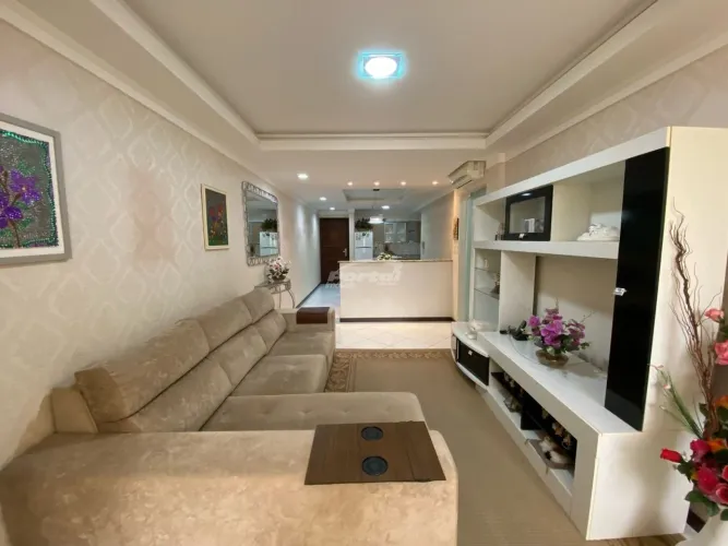 Apartamento MOBILIADO com 150m2 privativos com TERRAÇO exclusivo disponível para locação n