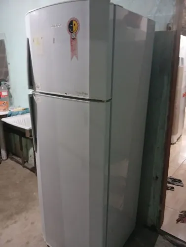 VENDO GELADEIRA E FOGÃO. 750.00