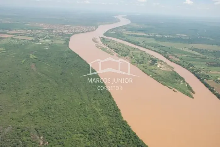 FAZENDA DE DUPLA APTIDÃO NA BEIRA DO RIO SÃO FRANCISCO NO NORTE DE MINAS PARA PIVÔ E PECUÁ