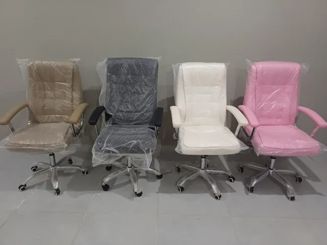 Cadeira de escritório presidente nova na caixa entrega imediata