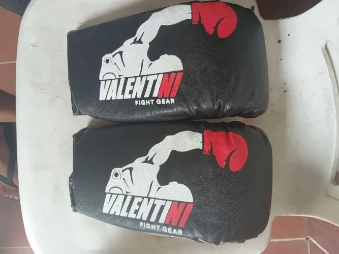 Par de Luvas de Boxe em Bom Estado