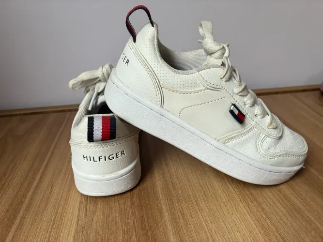 Tênis TOMMY HILFIGER IMPORTADO original modelo Lellini TAM 28/9 (US 12)