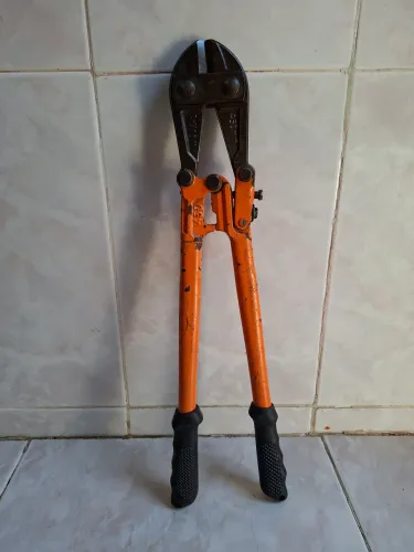 Alicate tesoura para vergalhão
