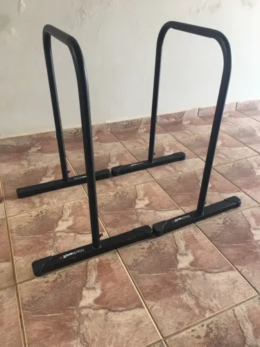 Vendo Barra Fixa de Parede + Barras Paralelas de Chão