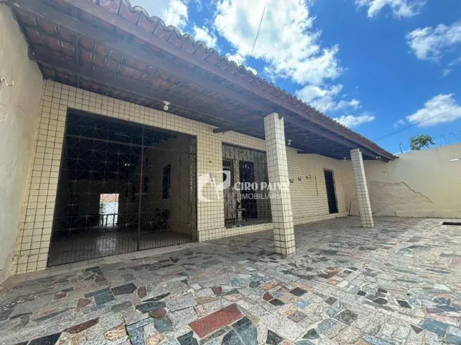 Casa com 3 dormitórios à venda, 280 m² por R$ 299.000,00 - Conjunto Palmeiras - Fortaleza/
