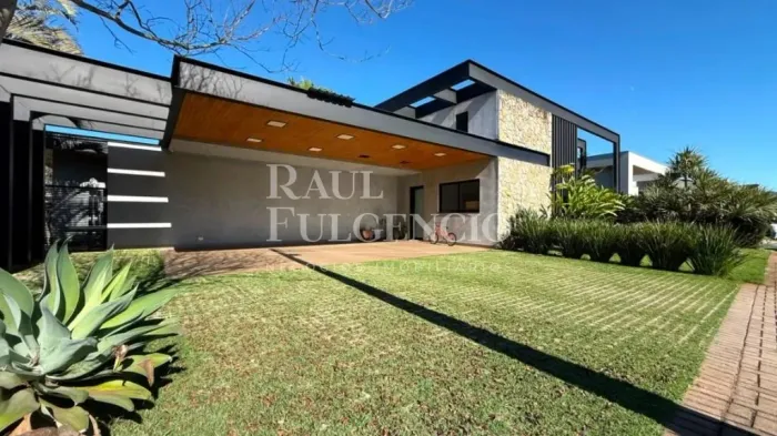 Casa mobiliada para alugar em Condomínio