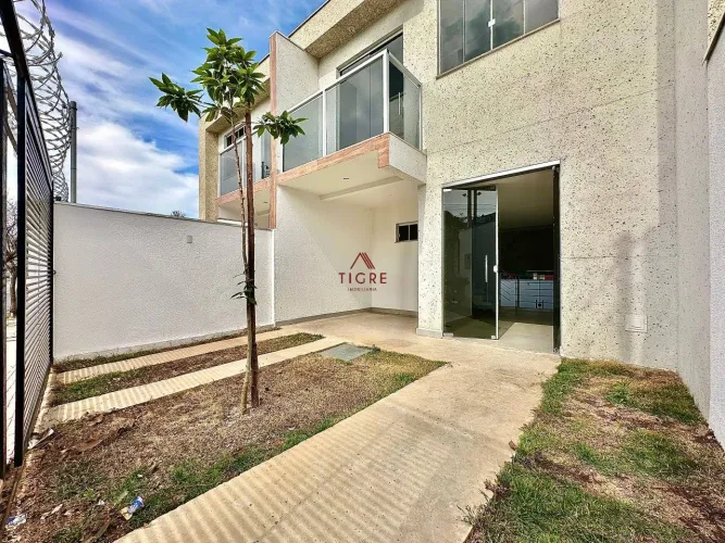 Casa com 3 Quartos à Venda, 146m²