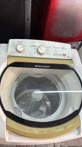 MÁQUINA DE LAVA ROUPA BRASTEMP 9KG