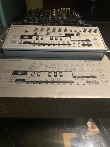 Roland Bass Line Boutique TB 03 (na caixa impecável como novo!)